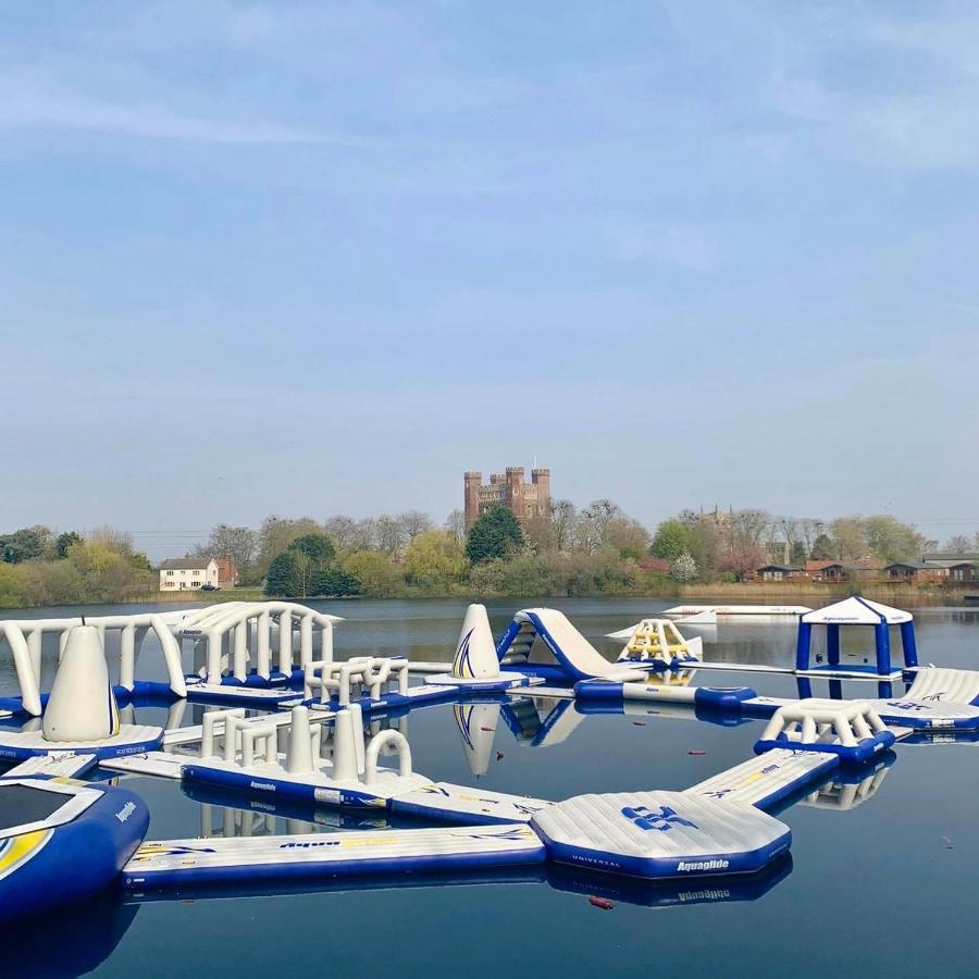 Holiday Home Breaks At Tattershall Lakes Конингсби Экстерьер фото