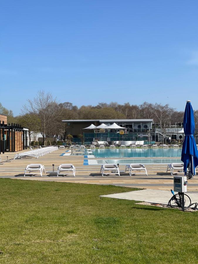 Holiday Home Breaks At Tattershall Lakes Конингсби Экстерьер фото