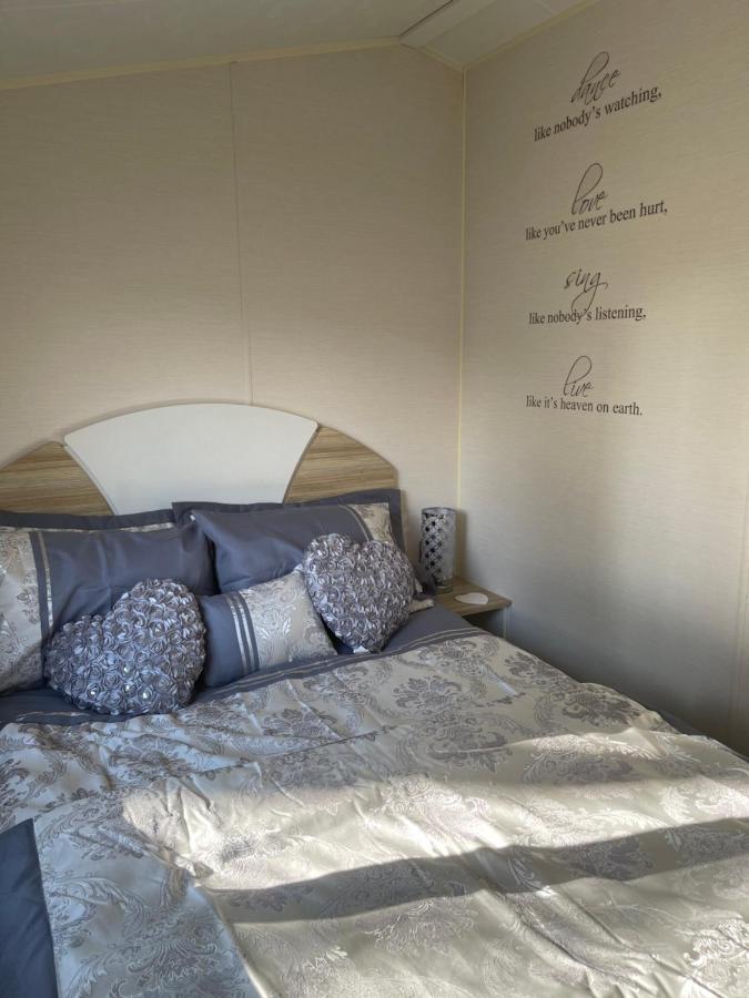 Holiday Home Breaks At Tattershall Lakes Конингсби Экстерьер фото