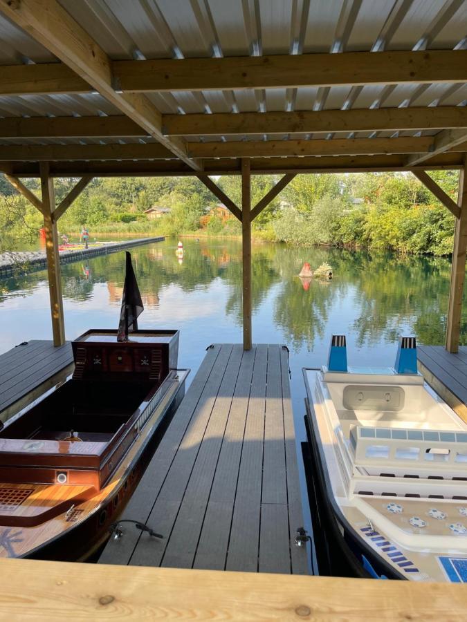 Holiday Home Breaks At Tattershall Lakes Конингсби Экстерьер фото
